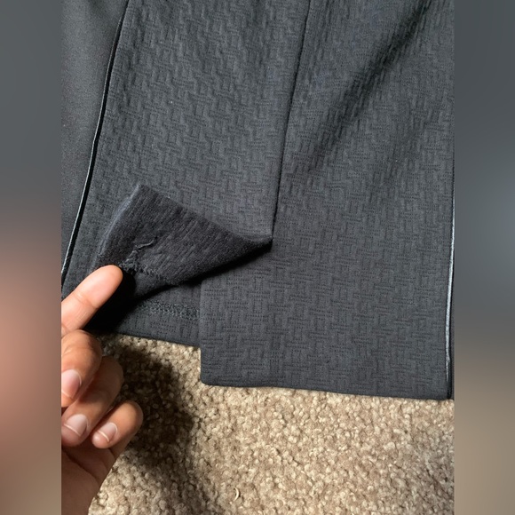 Black skirt 🖤 - Picture 3 of 7